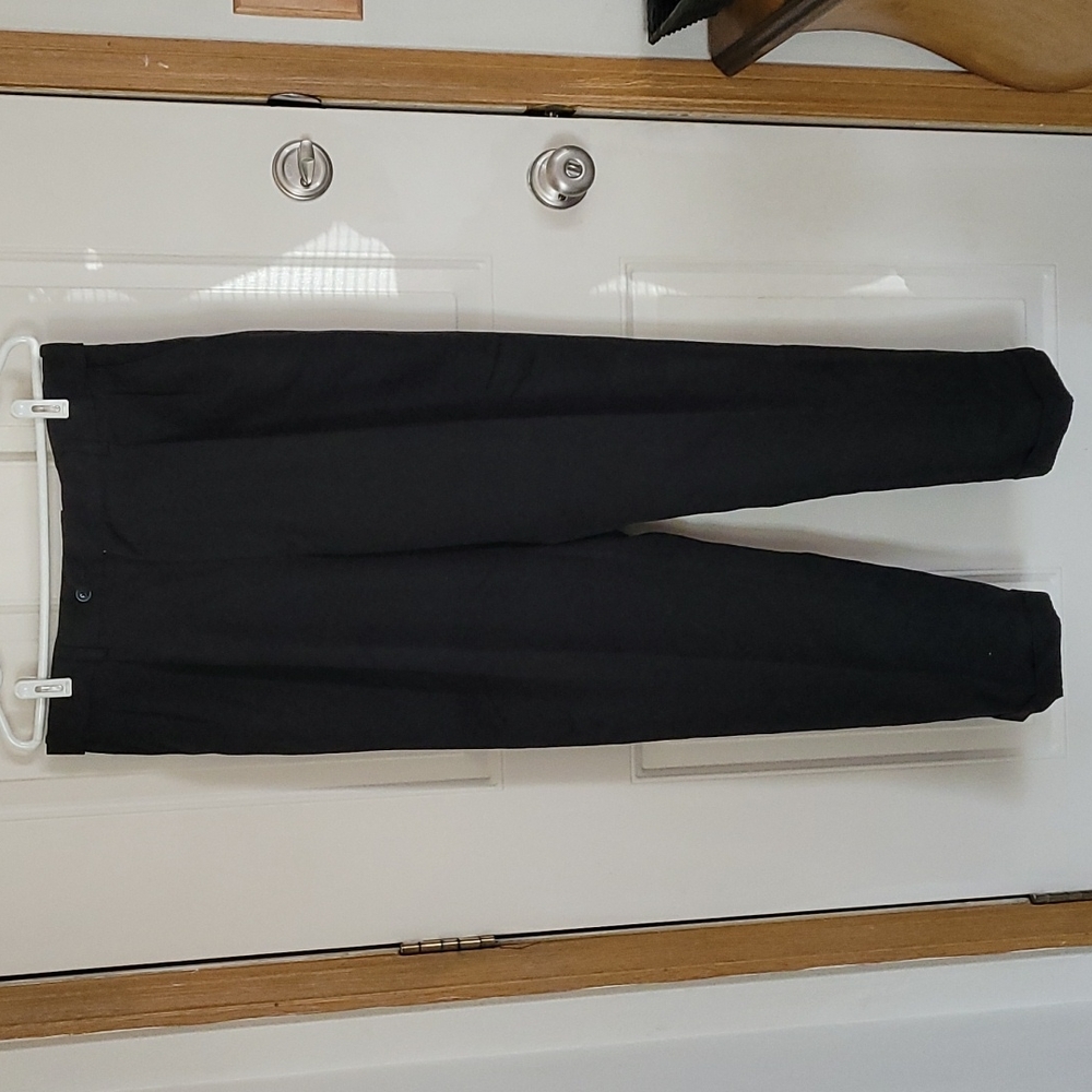 EUC Savane Men's black dress pants.